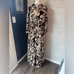 Umgee Black and Cream Floral pantsuit/jumpsuit. Flowy, comfy and posh. Sz L. NWT